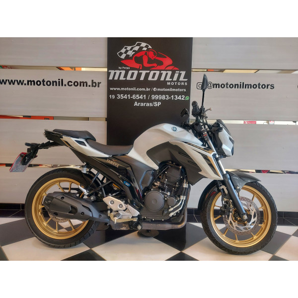 YAMAHA FZ25 FAZER ABS BRANCA 2025